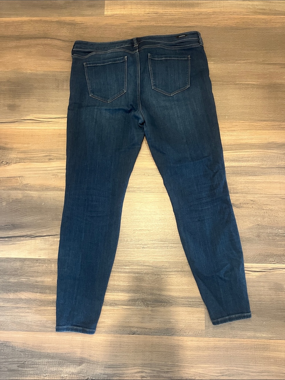 Liverpool Women's Skinny Jeans - Dark Blue Wash - Picture 3 of 3